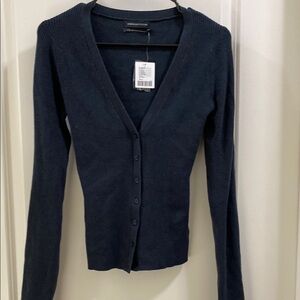 Urban Outfitters Black Cardigan Sweater with V-neck and Slim Fit